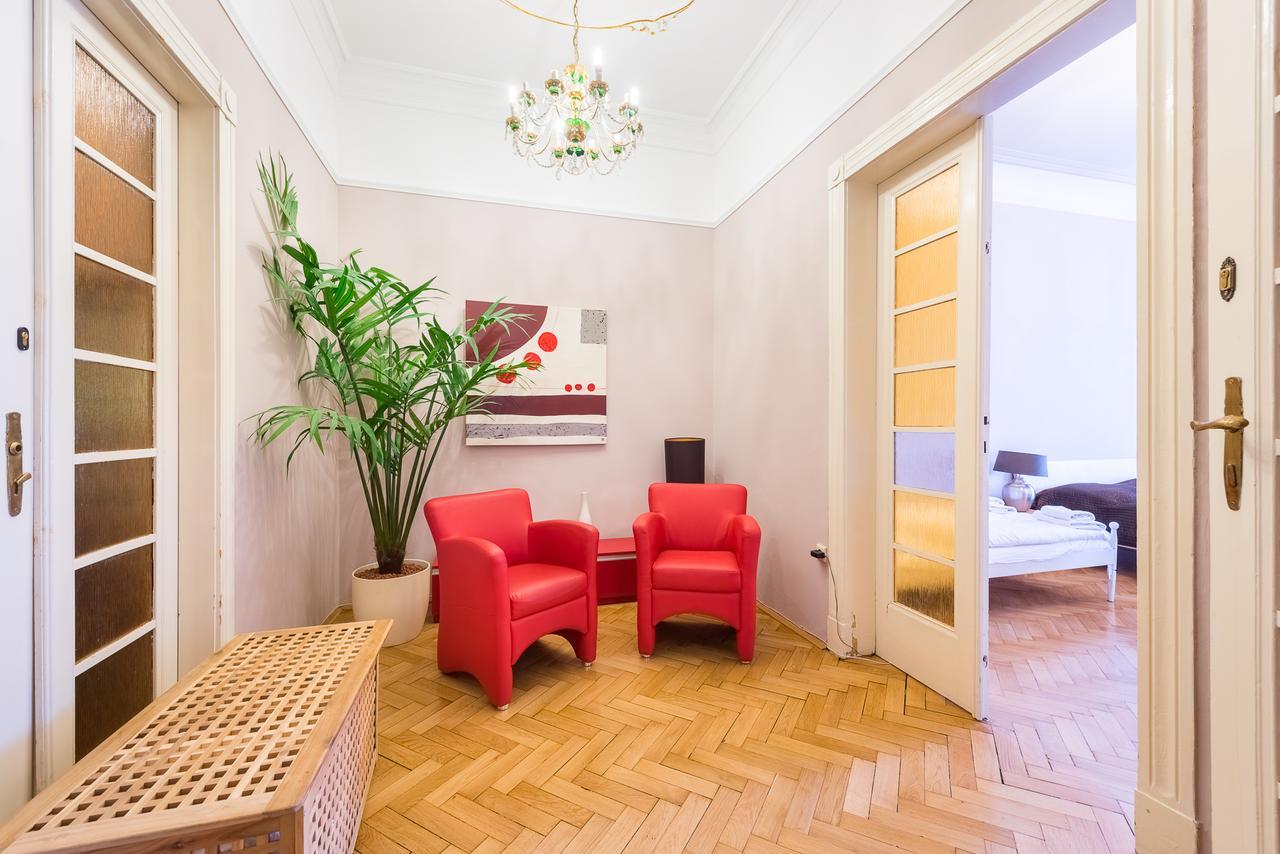 Wenceslas Square Apartment Prague Exterior photo